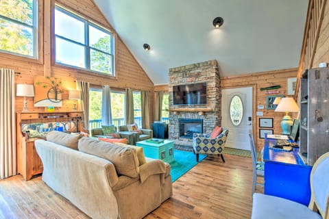 Toccoa Home on Tugaloo River at Lake Hartwell House in Lake Hartwell