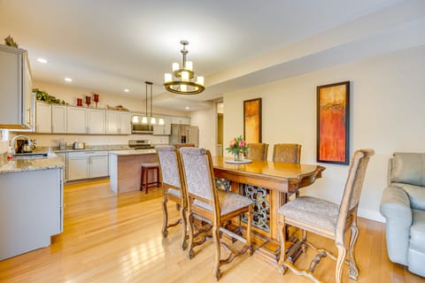 2 Mi to Dtwn Colorado Springs: Home w/ Large Yard! House in Colorado Springs