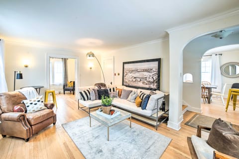 South Bend Home < 1 Mi to Notre Dame! House in South Bend