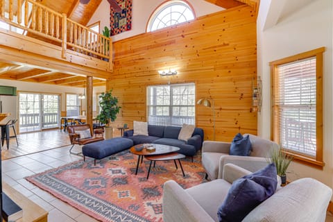 Family-Friendly Cabin By Golf Course & Marina House in Carroll County