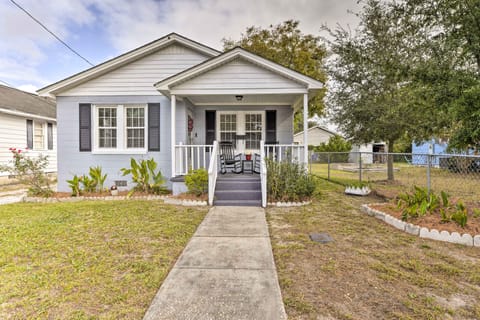 Charming Beaufort Getaway w/ Deck, Fire Pit! House in Beaufort