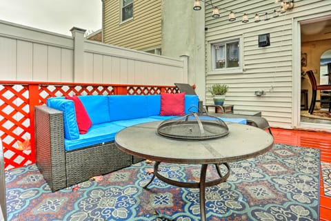 Newark Home w/ Deck & Fire Pit, 16 Mi to NYC! House in Irvington