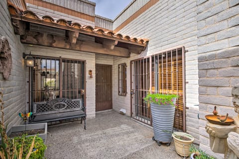 Elegant El Paso Condo ~ 10 Mi to Downtown! Apartment in Ciudad Juarez