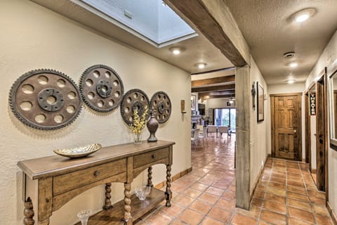 Elegant El Paso Condo ~ 10 Mi to Downtown! Apartment in Ciudad Juarez