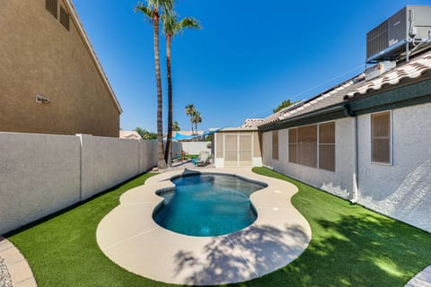 Gilbert Family Home: Games, Private Pool & Patio! House in Superstition Springs