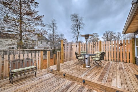 Luxe Lyndon Home < 11 Mi to Dtwn Louisville! House in Jefferson County