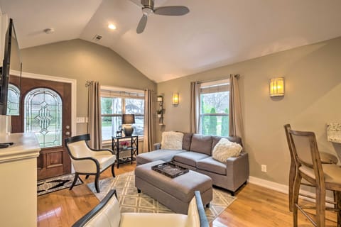 Luxe Lyndon Home < 11 Mi to Dtwn Louisville! House in Jefferson County