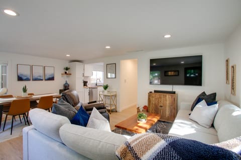 Cozy Coeur d'Alene Getaway w/ Fire Pit, Near Dtwn House in Coeur dAlene