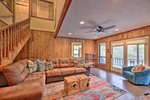 Waterfront Sanctuary w/ Boat Dock & Fire Pit! Maison in Fenter Township
