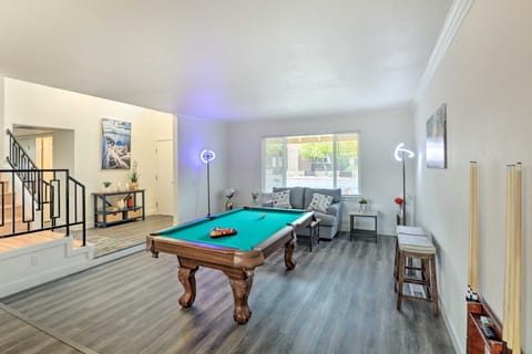 Sleek Family Retreat: 4 Mi to Downtown Reno! House in Reno