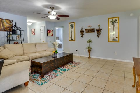 Pet-Friendly PCB Home w/ Hot Tub, Near Beaches! House in Sunnyside