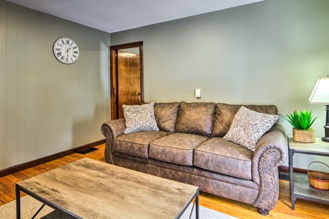 Hilltop Home w/ Grill, In Wayne Nat'l Forest House in Ohio