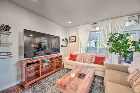 Sleek Seattle Home w/ Rooftop Patio & Views! Appartamento in Queen Anne