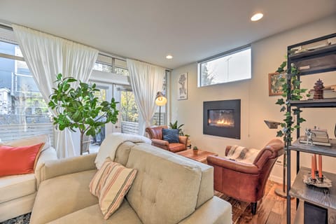 Sleek Seattle Home w/ Rooftop Patio & Views! Appartamento in Queen Anne