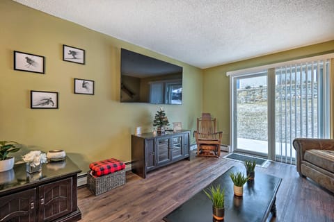 Ski-In/Ski-Out Condo on Magic Mountain Apartment in South Londonderry