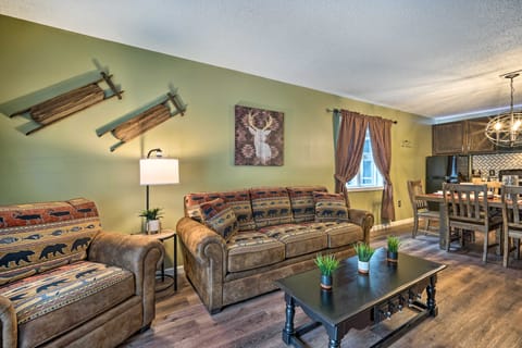 Ski-In/Ski-Out Condo on Magic Mountain Apartment in South Londonderry