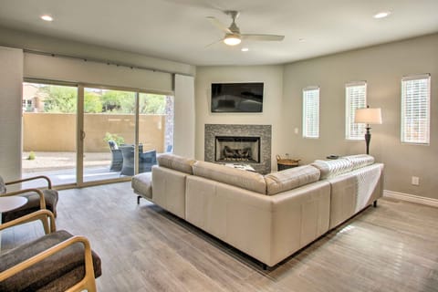 Cozy Cave Creek Townhome w/ Hot Tub Access! Apartamento in Carefree