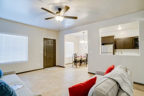 Single-Story Apt, 3 Mi to Fort Bliss! Apartment in El Paso