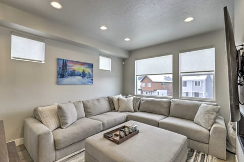 Charming Park City Retreat ~ 8 Mi to Skiing Condo in Snyderville