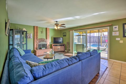 'Breeze By the Pool' Retreat w/ Game Room! Casa in National City