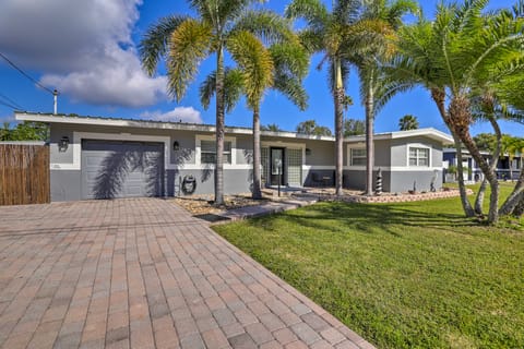 Modern Seminole Home w/ Patio, 3 Mi to Beach! House in Seminole