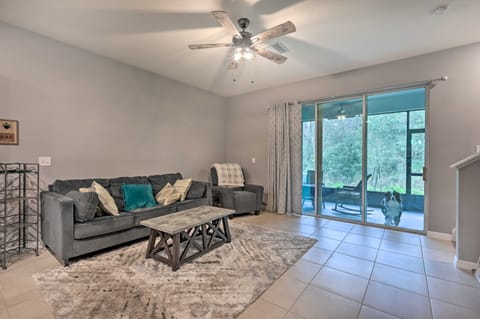 Wesley Chapel Townhome w/ Pool Access! Apartment in Wesley Chapel