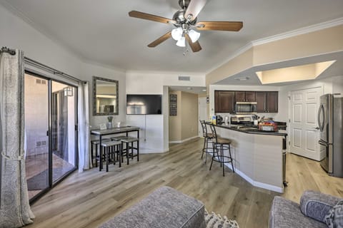 Phoenix Condo w/ Pool & Hot Tub - Dog Friendly! Apartment in Avondale