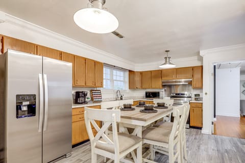 Family-Friendly Knoxville Home: Close to UT! House in Knoxville