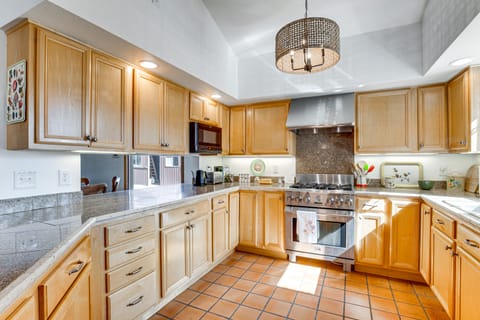 Hot Tub, Wineries, Mtn Views: Palisade Home! House in Colorado