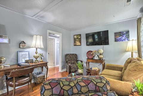 Family-Friendly Birmingham Home: 3 Mi to Dtwn Haus in Homewood
