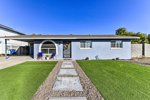 Downtown Gilbert Home w/ Fenced Yard & Fire Pit! House in Gilbert