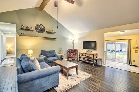 'Orchard Oasis' Retreat w/ Game Room! Maison in Port Orchard