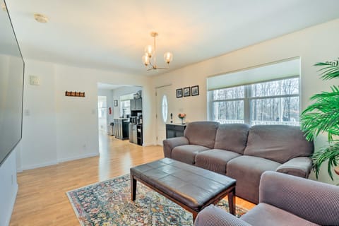East Stroudsburg Vacation Rental w/ Game Room Maison in Middle Smithfield