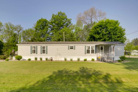 Charming South Haven Home - Great Location! House in South Haven