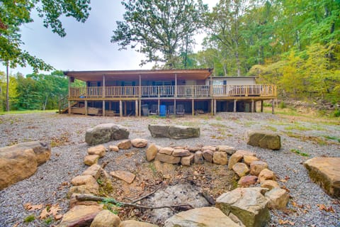 ‘Keane Ranch 2’ Mtn Cabin w/ 300 Acres in Ozark! House in Arkansas