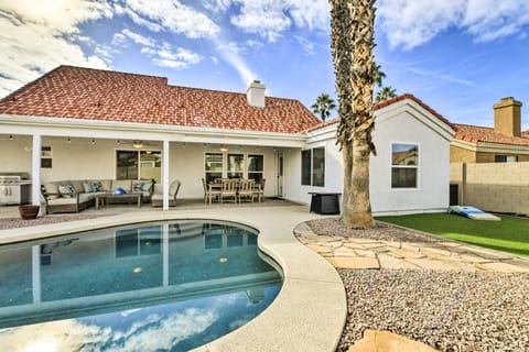 Updated Gilbert Home w/ Pool, Outdoor Dining Area House in Gilbert