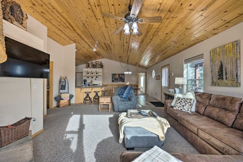 Woodland Park Home w/ Stunning Mountain Views House in Colorado