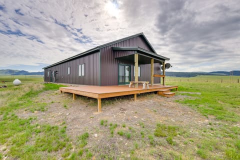 Rural Divide Cabin w/ Mountain Views! House in Divide