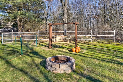 Pet-Friendly Beacon Area Vacation Rental: 6 Acres House in Lagrangeville