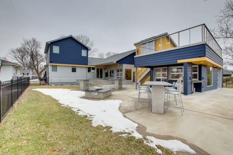 Green Bay Getaway Near Lambeau Field & Resch! House in Ashwaubenon