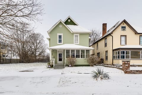 Indianapolis Vacation Rental Near Downtown! House in Indianapolis