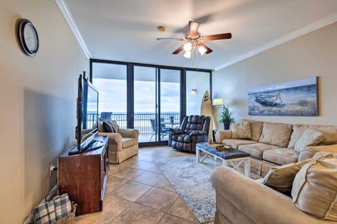 Beachfront Dauphin Island Condo: Pool Access! Apartment in Dauphin Island