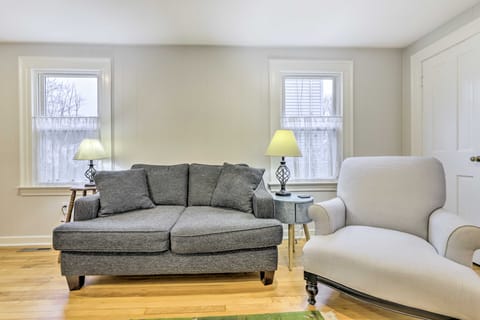 Charming Hamden Home: 2 Mi to Yale University House in New Haven