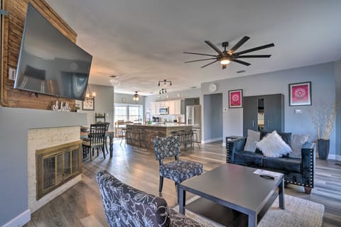 San Antonio Retreat w/ Fenced Pool, Near SeaWorld House in San Antonio