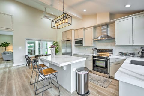 Luxury Scottsdale Vacation Rental w/ Patio! Apartment in McCormick Ranch