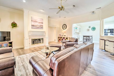 Lubbock Home w/ Patio ~ 6 Mi to Texas Tech! Villa in Lubbock