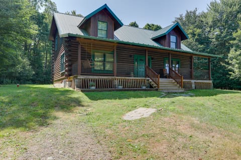 Panama Cabin on 36 Acres w/ Hot Tub & Trails! House in Allegheny River