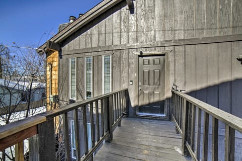 1 Mi to Lake Tahoe: Vacation Rental Home! Apartment in Stateline