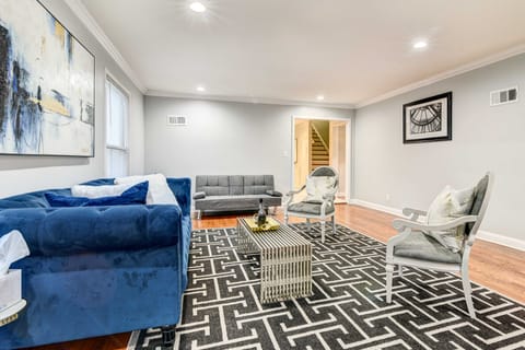 Luxurious Detroit Home - Walk to Golf & Park! House in Detroit