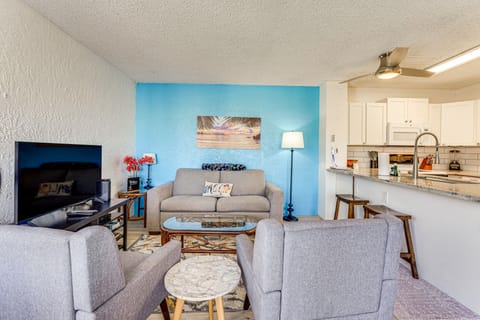 Newly Remodeled Kailua-Kona Condo w/ Pool Access Apartment in Holualoa